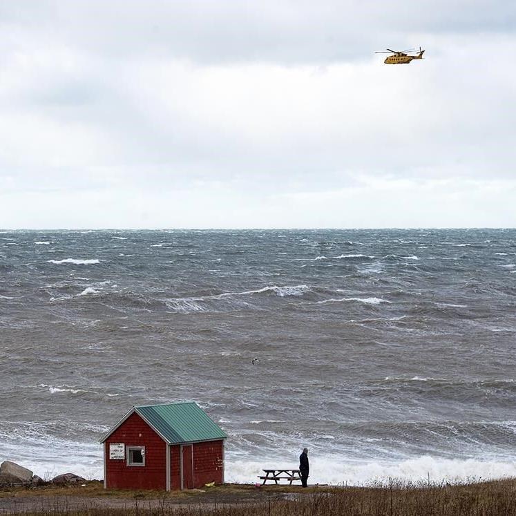 Emergency crews searching for fisherman overboard off Cape Sable Island, N.S.